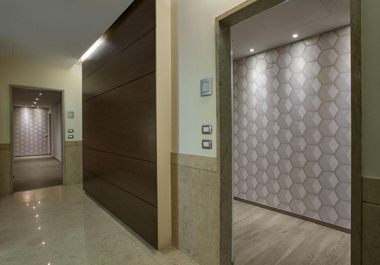 Contempora - Cavallotti 13 - B62 Milán