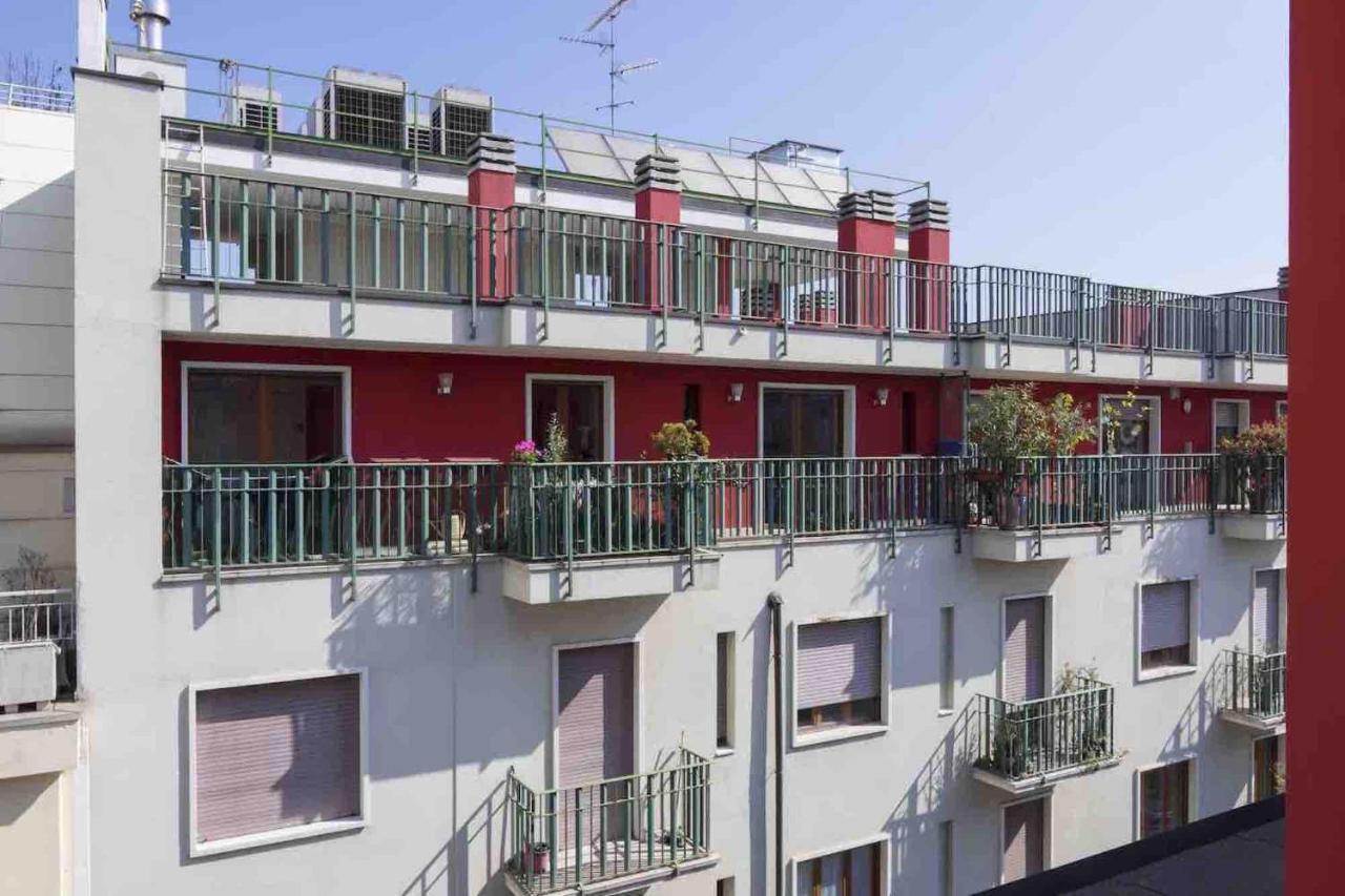 Contempora - Cavallotti 13 - B62 Milán